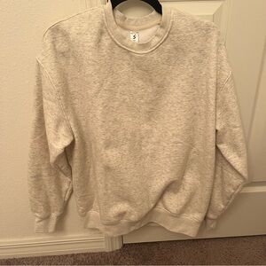 grey crewneck